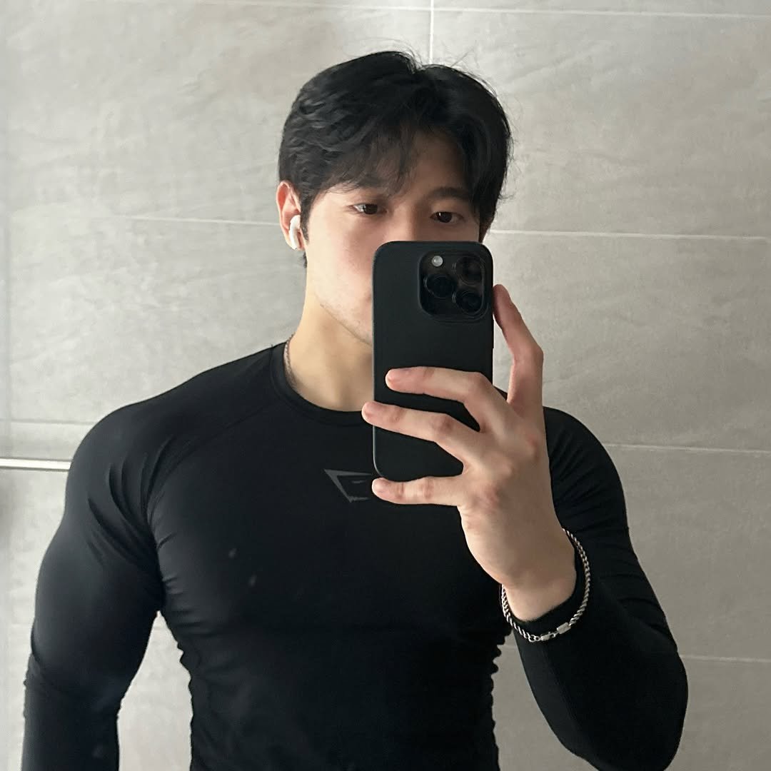 mo_on_tivation 게시물 이미지: 가슴하는 날엔 입어 짐샤크 컴프레션

짐샤크 국내 정식 구매처...