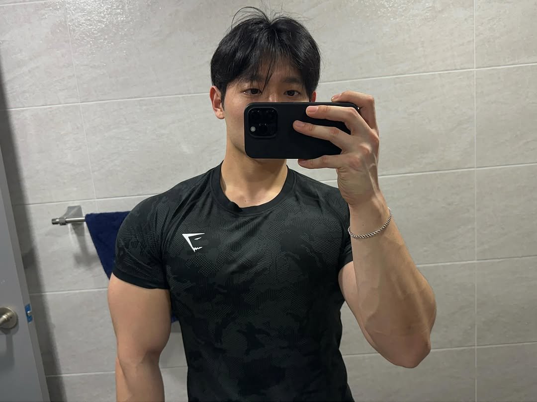 mo_on_tivation 게시물 이미지: GEO 심리스 기능성 반팔

국내 정품 구매대행 @gymspire.kr 🦈💙🤙🤙
@gymshark