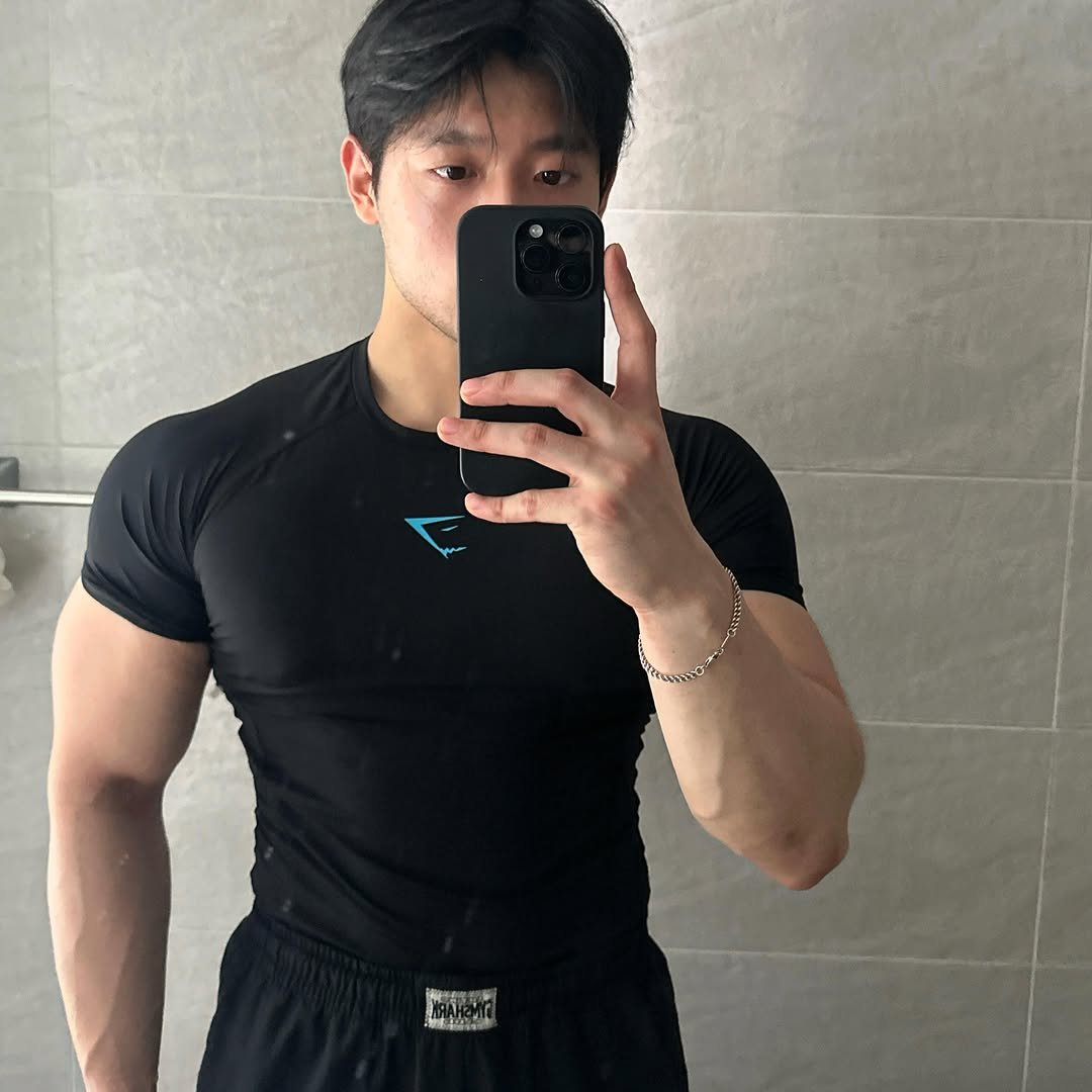 mo_on_tivation 게시물 이미지: @gymspire.kr 

DB press 45kg * 15rep
보호대는...