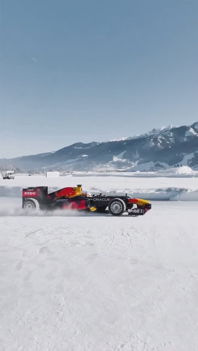 mobinsight 게시물 이미지: F1 no gelo! ❄️