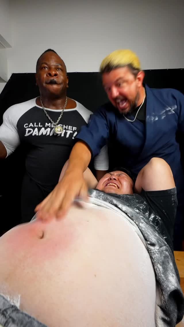 mogu2_food 게시물 이미지: mochimochi Pounding 💪 【コメディ】餅つき
Collaboration...