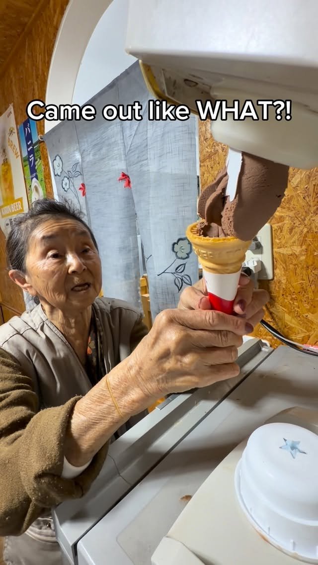 mogu2_food 게시물 이미지: Grandma’s Artistic Ice cream 👵🍦...