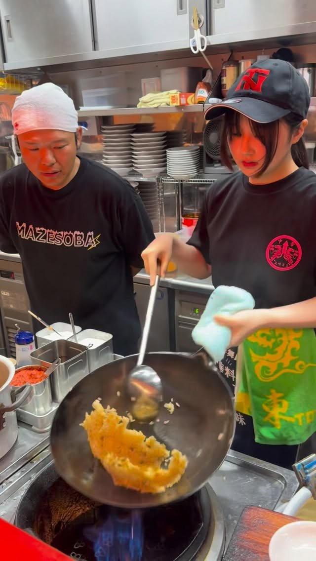 mogu2_food 게시물 이미지: 14-Year-Old Fried Rice Master 🍳 14歳...
