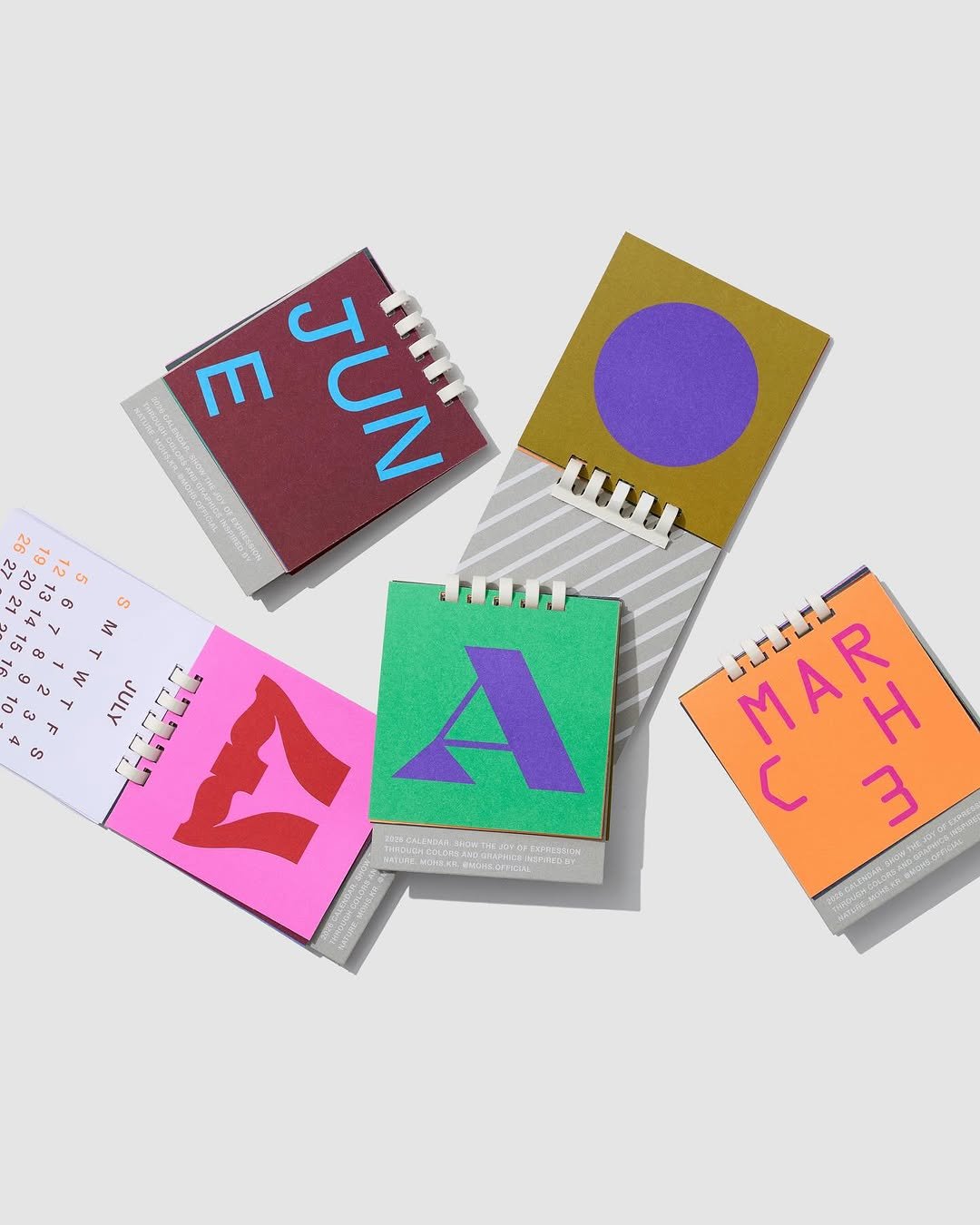 Photo by mohs on December 04, 2025. May be a graphic of matchbook, poster, magazine and text.