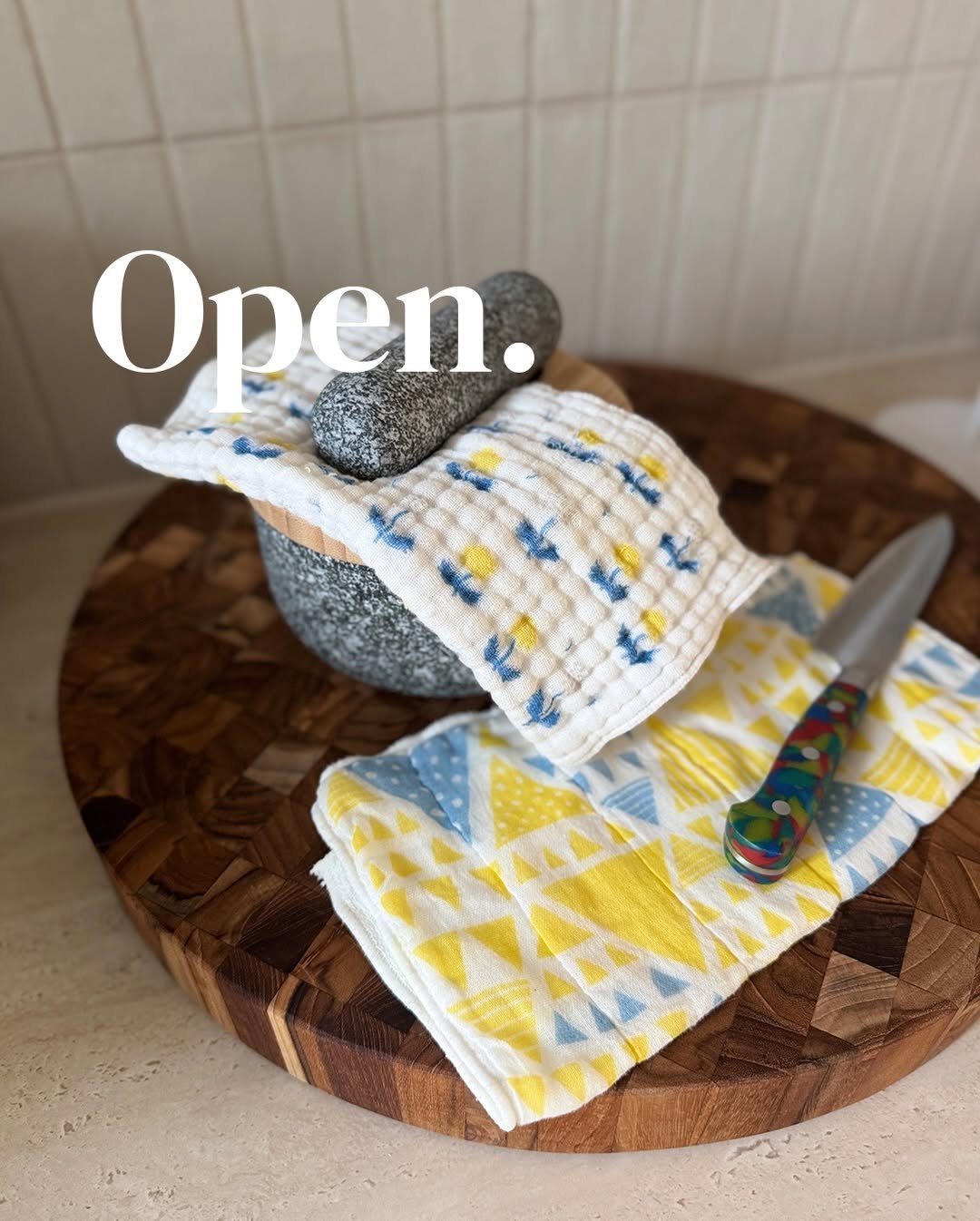 Photo by 맘이가요ㅣ집밥레시피ㆍ살림템 on December 27, 2025. May be an image of wooden spoon, dustpan, napkin, potholder, spatula and text.