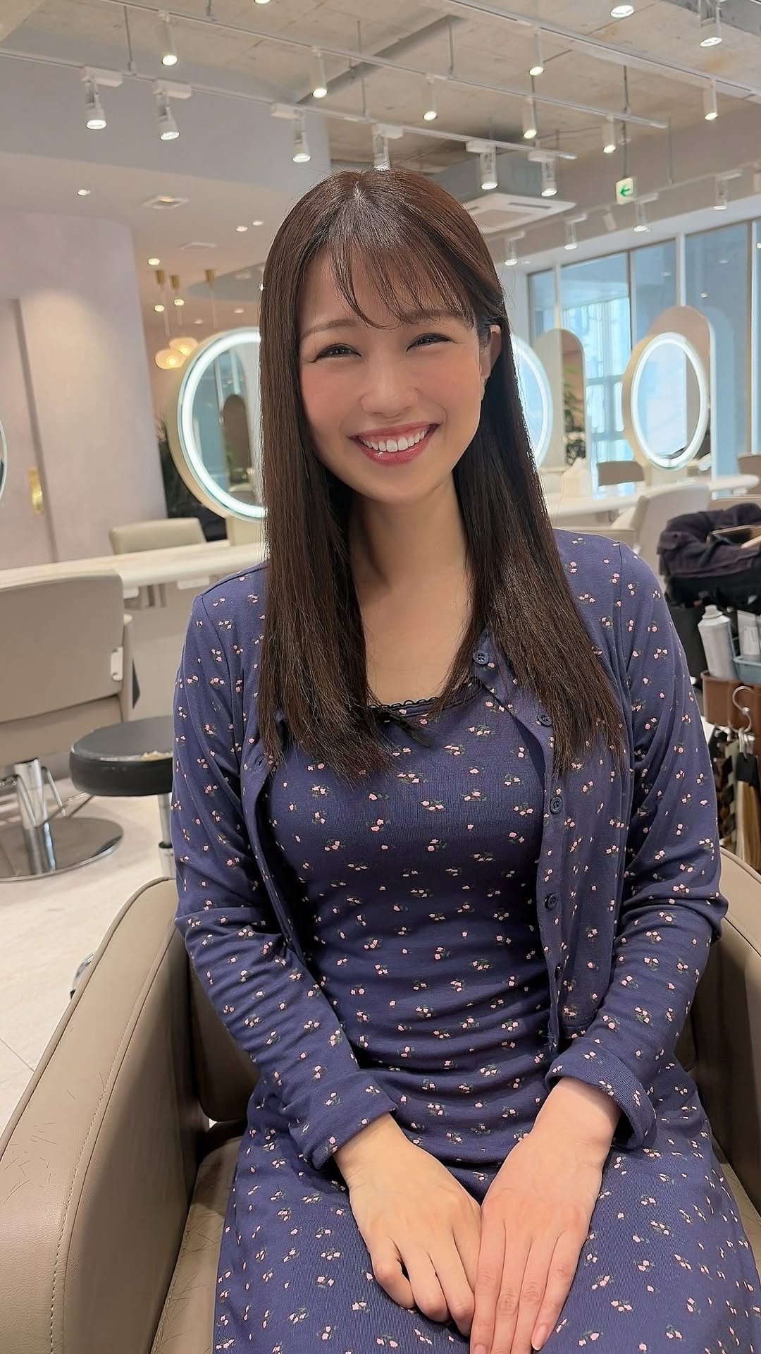 momoko_ana 게시물 이미지: 夏に向けて…

毛量を減らしてもらいました！

気は小さいが毛は多い笑

#アナウンサー 
#ロングヘア