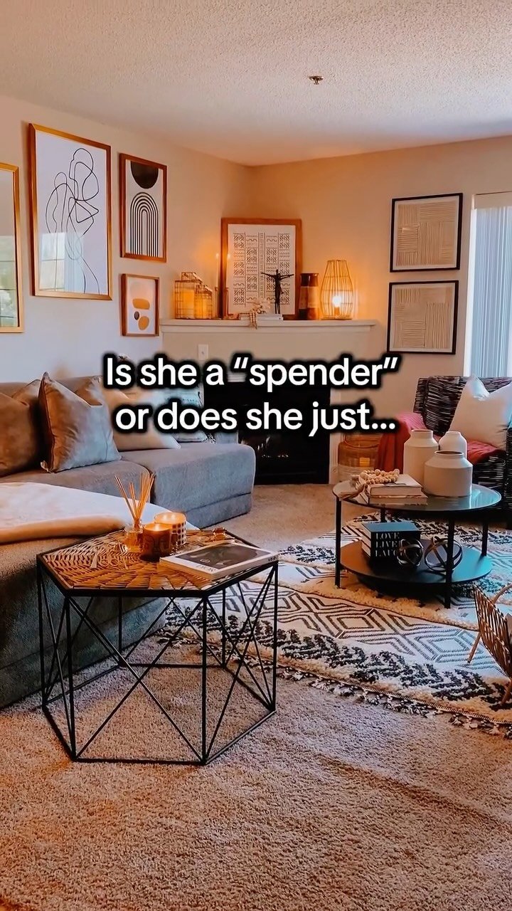 momslovehacks 게시물 이미지: Is she always shopping or does she just… keep...