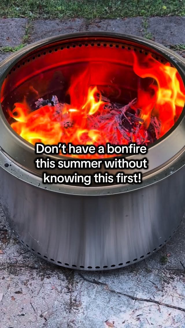 momslovehacks 게시물 이미지: Try this tip for your next bonfire!! 🔥...