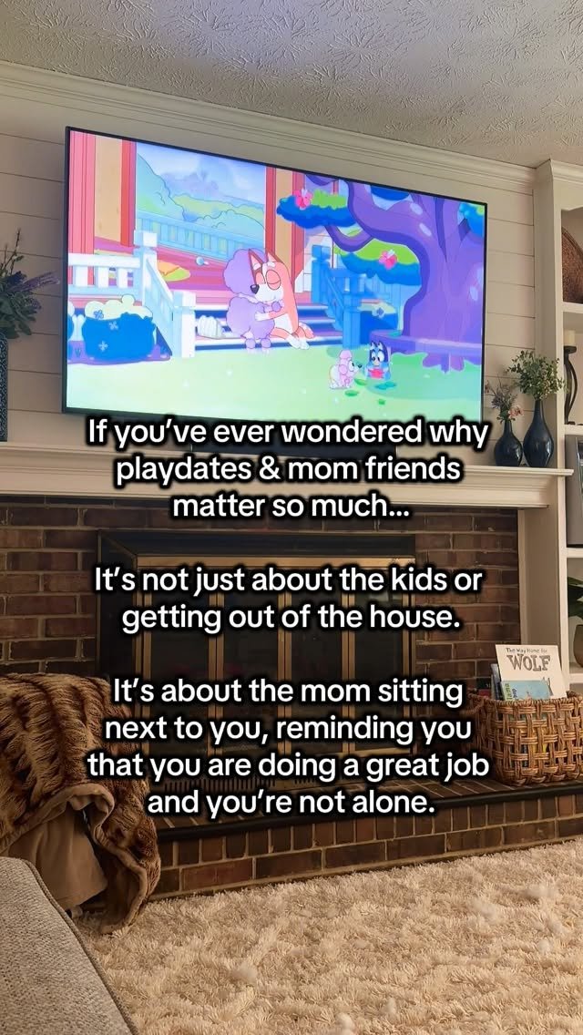momslovehacks 게시물 이미지: Play dates have never just been for the kids...