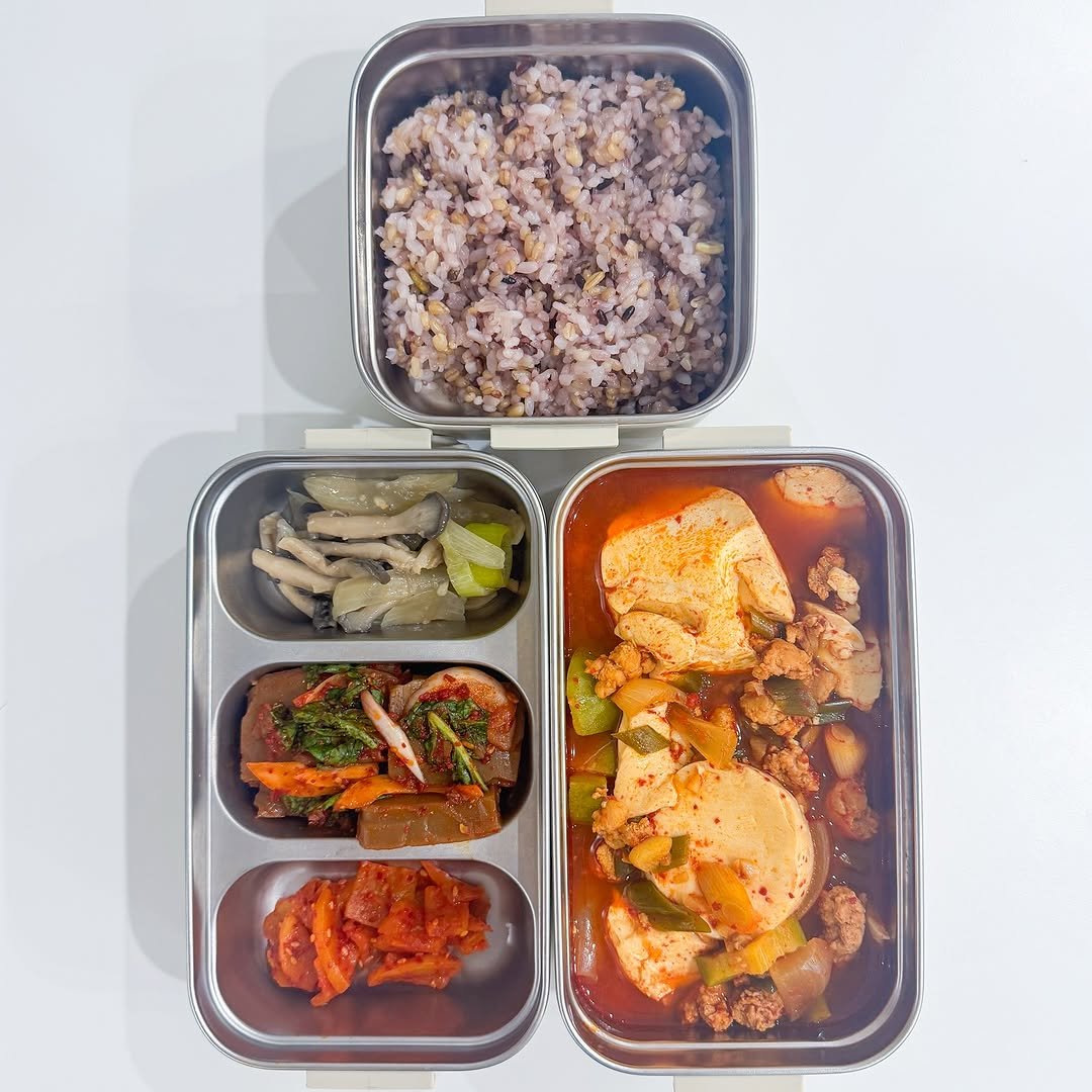 monae_meal 게시물 이미지: #모내도시락 25.6.24
Tᴏᴅᴀʏ‘ꜱ Mᴇɴᴜ 𓌉◯𓇋
• 순두부찌개
•...