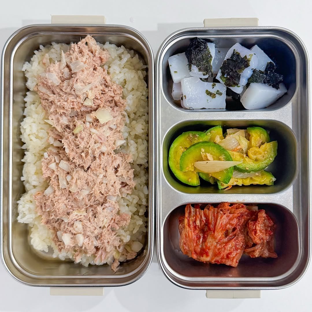 monae_meal 게시물 이미지: #모내도시락 25.6.6
Tᴏᴅᴀʏ‘ꜱ Mᴇɴᴜ 𓌉◯𓇋
• 참치마요
•...
