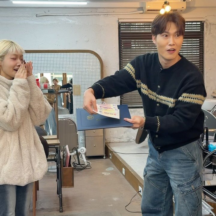 mondoseoul_a0 게시물 이미지: 우리 몬도서울 신논현점 다빈선생님이 저희매장 처음으로 팀장직급에 정식으로...