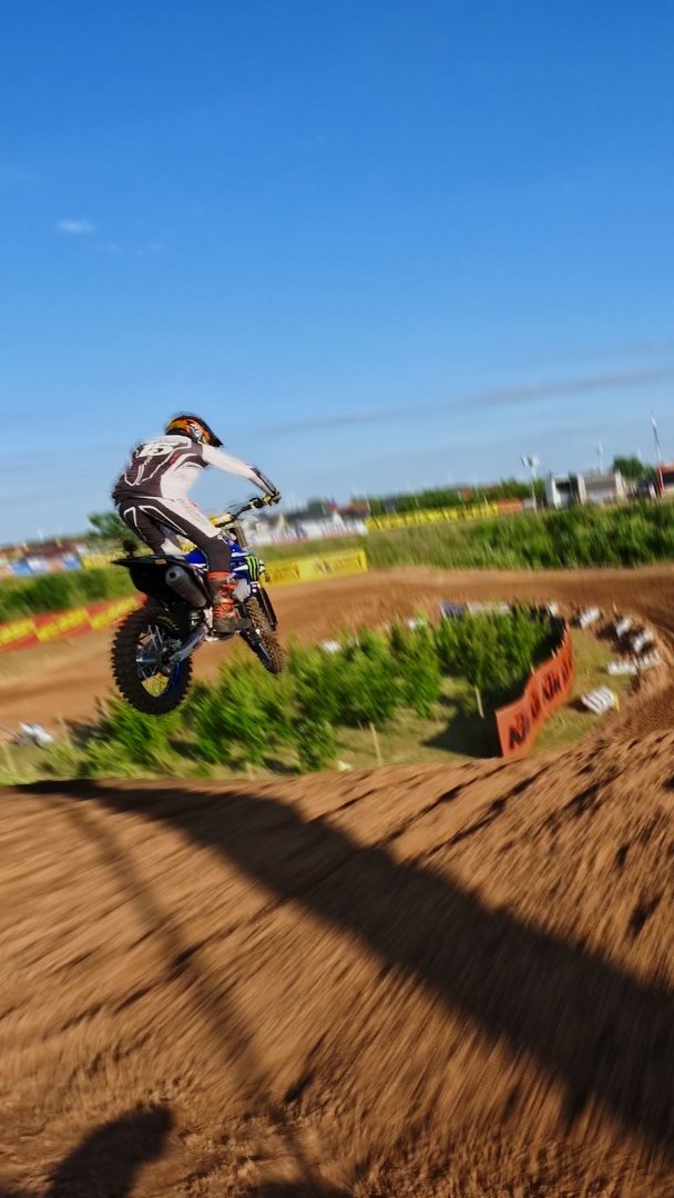 monsterenergy 게시물 이미지: POV Sunset laps - pro mountain biker @brendog1...