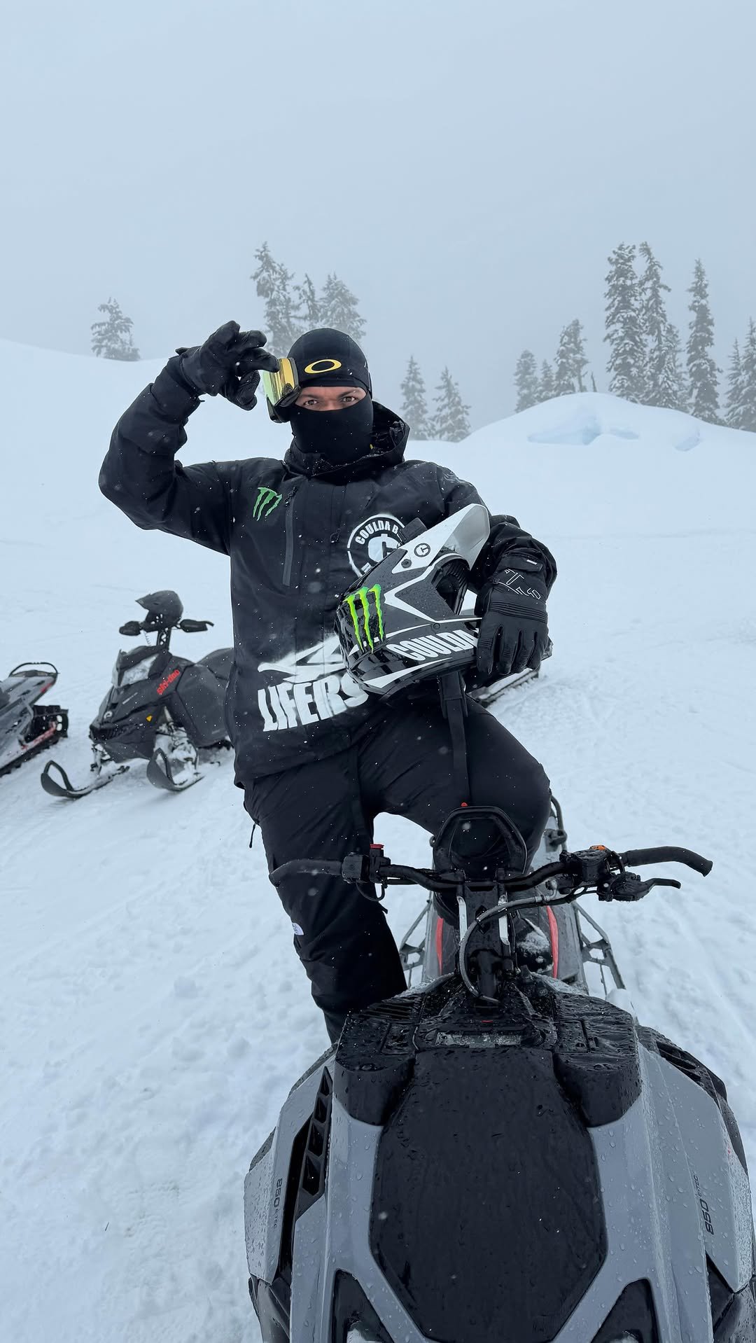 monsterenergy 게시물 이미지: I haven’t shredded in so long 😂🔥 Backcountry...