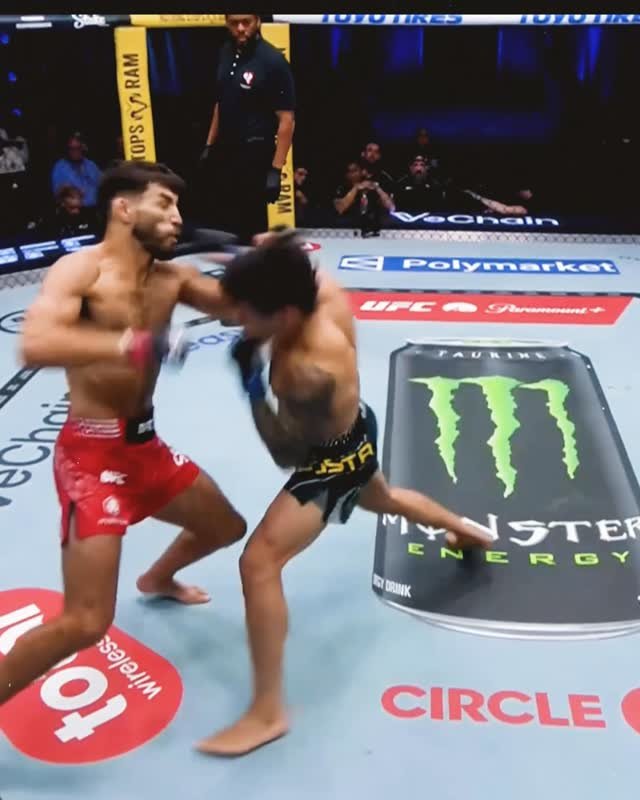 monsterenergy 게시물 이미지: A TKO in Round 1 😳 @alessandrocostabjj...