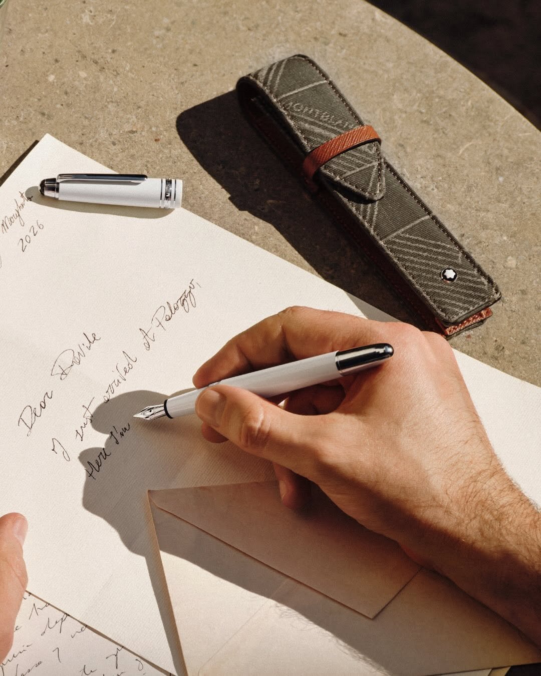 montblanc 게시물 이미지: A moment to wind down and write. The...