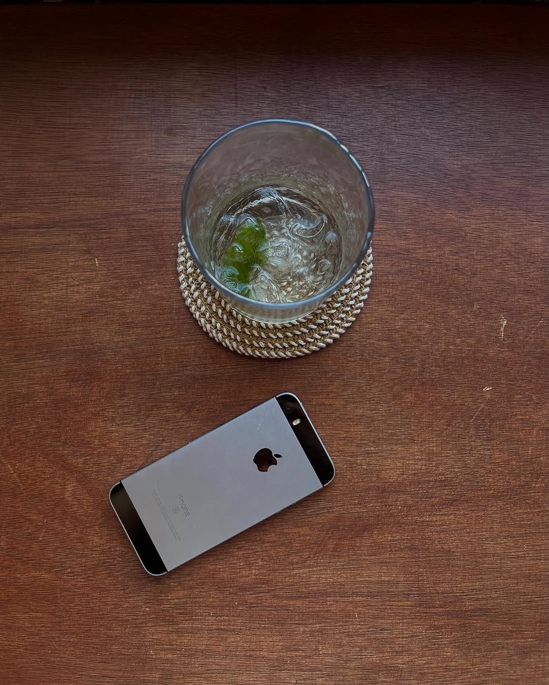 Photo by 민 서 on August 10, 2025. May be an image of digital audio player, drink, phone, tablet, flask and text.