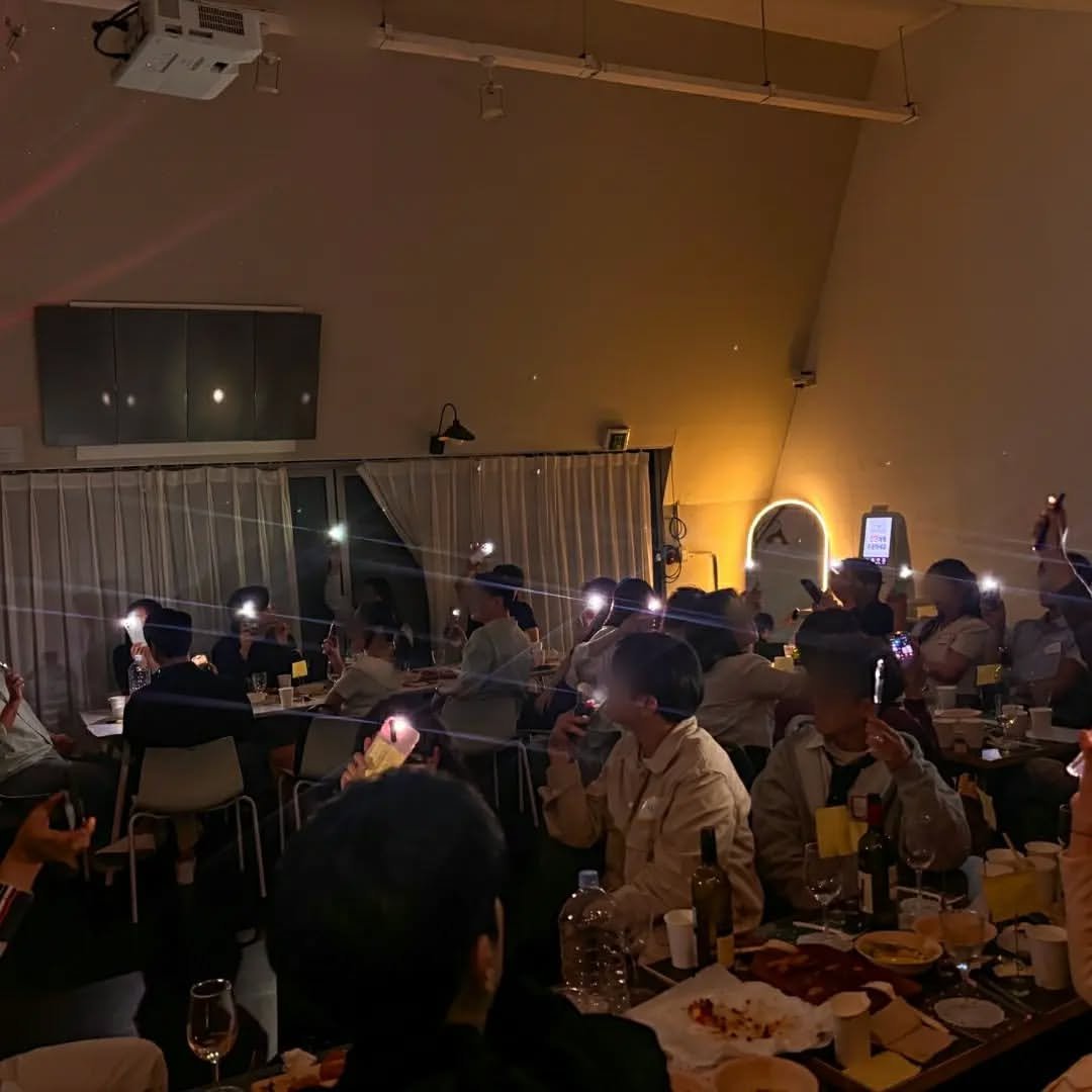 Photo by 무드림파티(무드파티) on May 23, 2024.