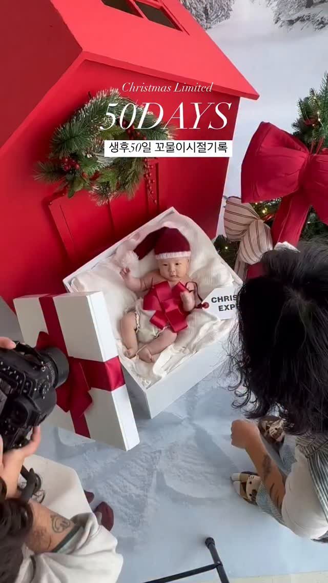 moomoo_studio_official 게시물 이미지: #50일촬영

네 저희 호들갑 맞아요..❤️
그치만 너무 이쁜걸 어떡해🫣

50일...