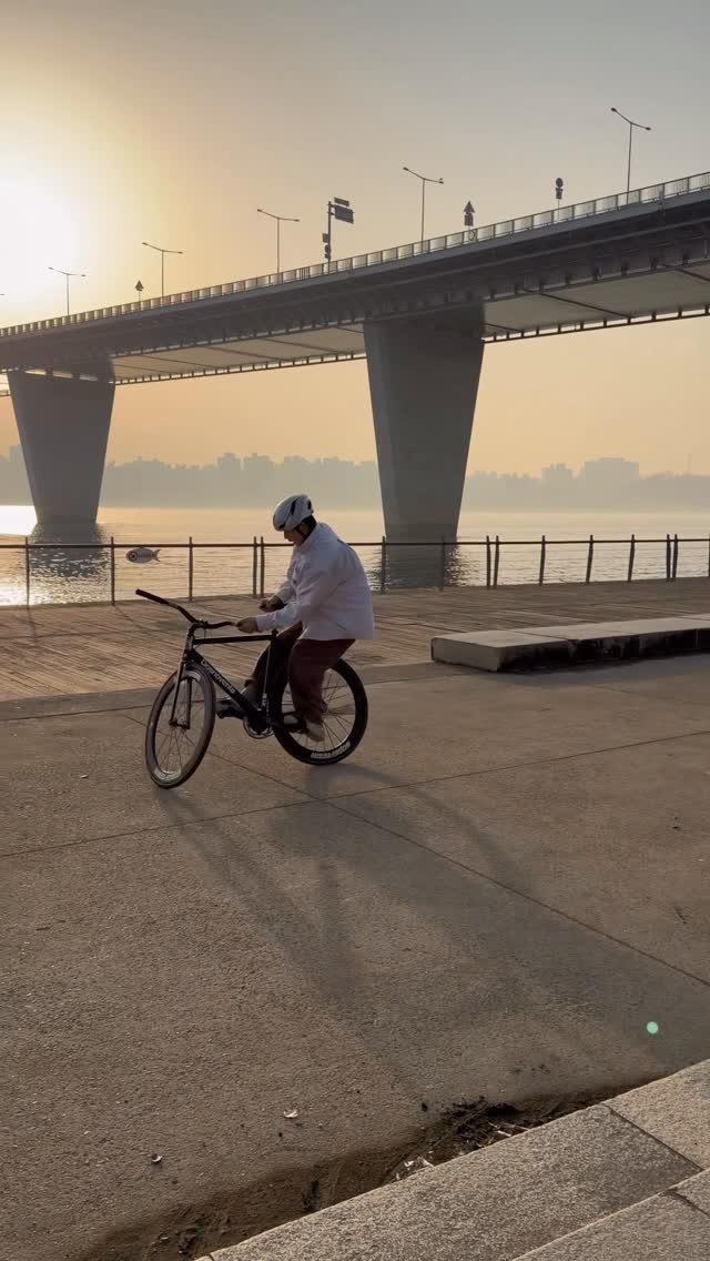 moon_tae_hwan 게시물 이미지: ⛑️ ASMR 🚲