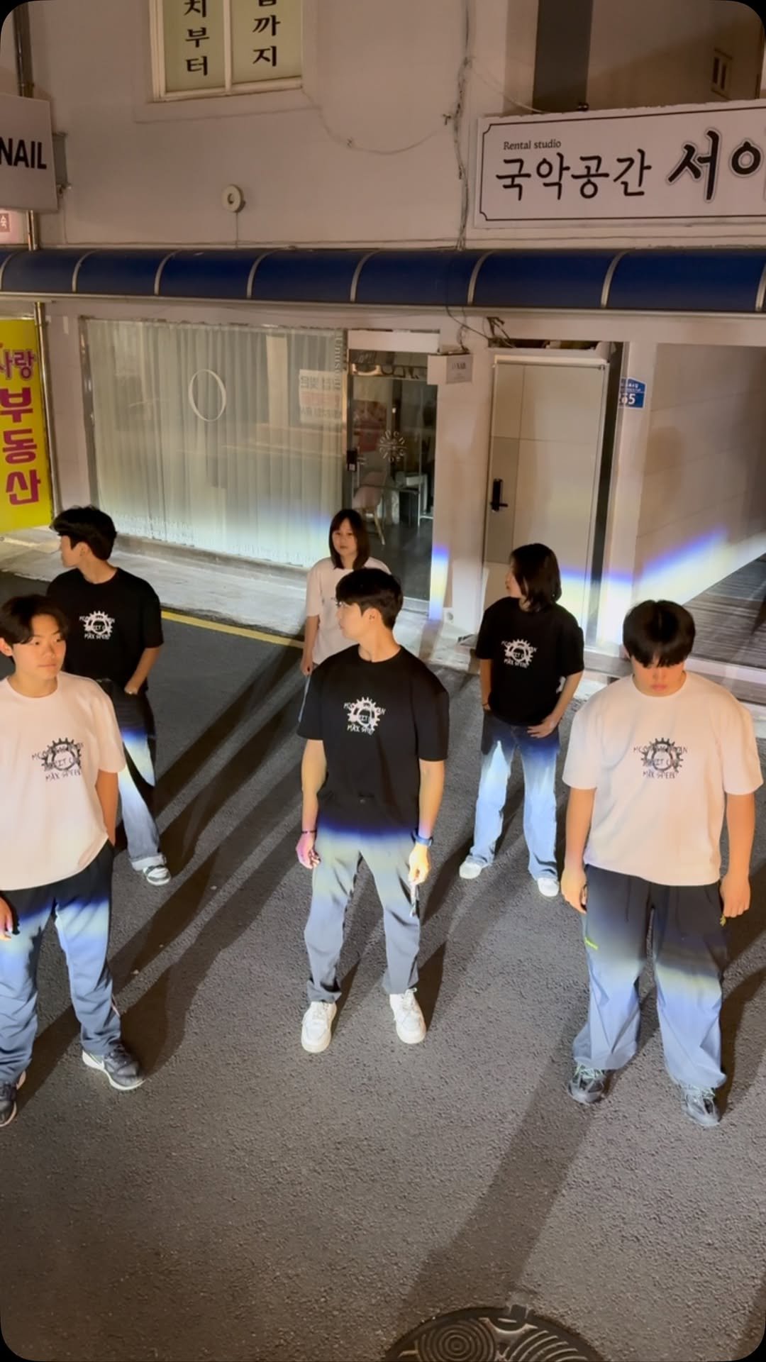 moon_tae_hwan 게시물 이미지: 출시,,!!!! 하이라이트에 구매 링크 있습니다 
네이버에 👉🏻#문태환_티셔츠