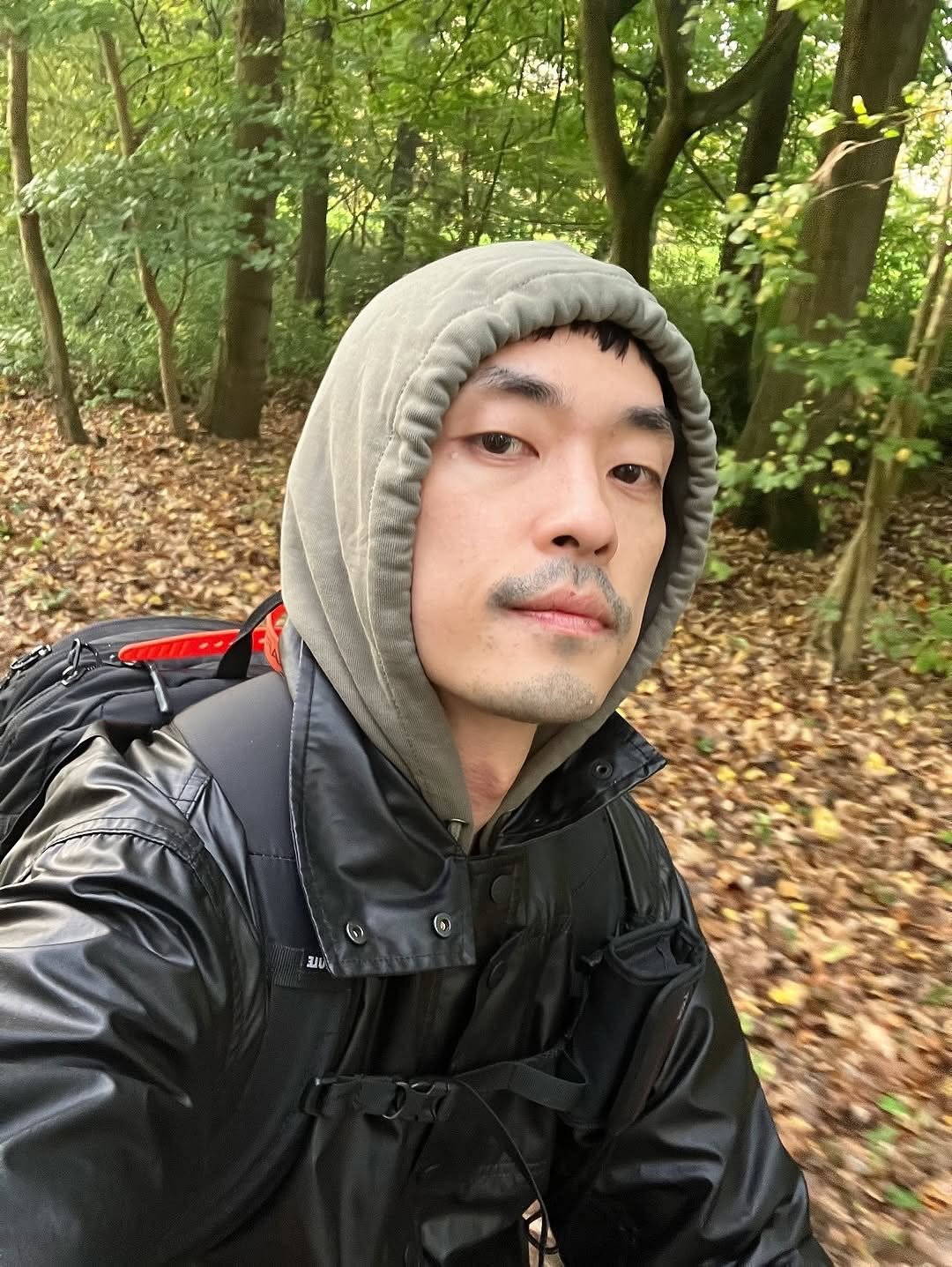 Photo by Moonsick Gang on October 24, 2025. May be an image of parka, park and text.