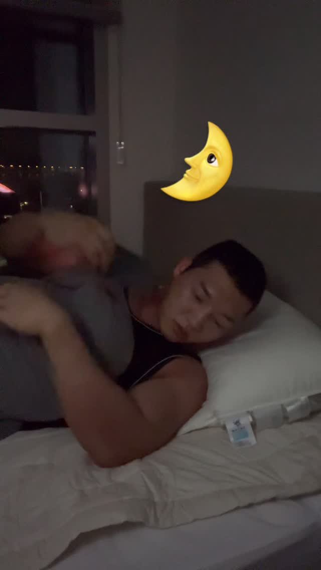 mooyazing 게시물 이미지: 난 요새 이렇게 잠든다;ㅠ