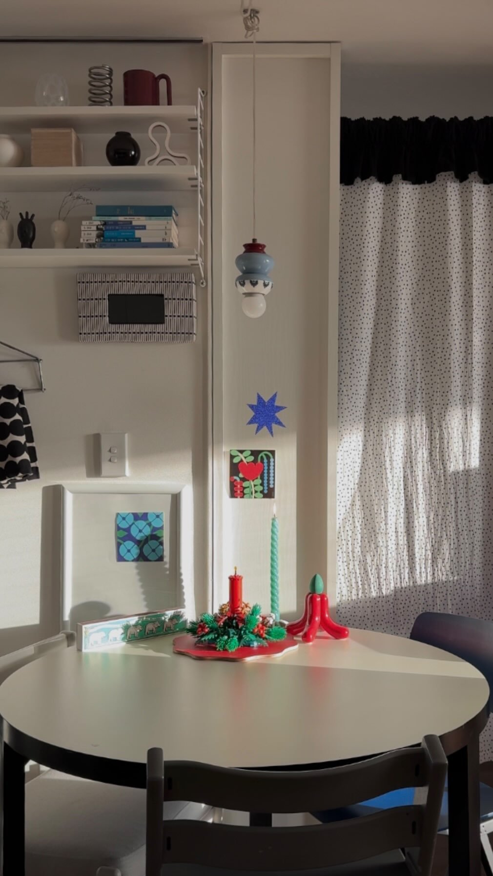 mopo.intheroom 게시물 이미지: Christmas prep🌲 꼬맹이는 유치원에서 크리스마스 파티가 열린다며 가벼운...