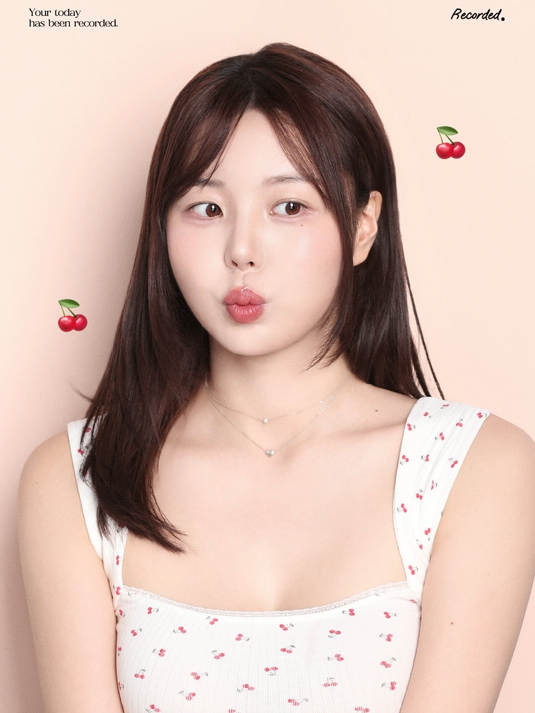 Photo by 모리녀 | 모든 걸 리뷰하는 여자 on August 29, 2025. May be an image of 1 person, hair, top and text.