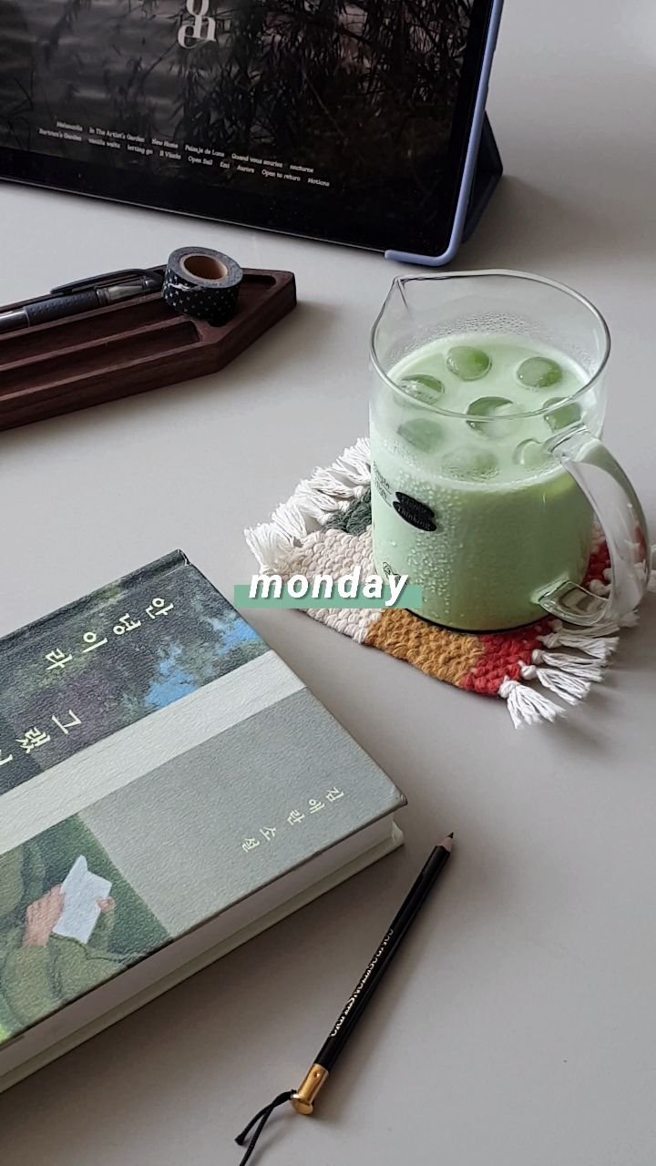 morning.bookstore 게시물 이미지: | (*제품제공포함) 월요팅! 💪
⠀
___어제는 무섭게 천둥번개가 쳤고 비도 많이...