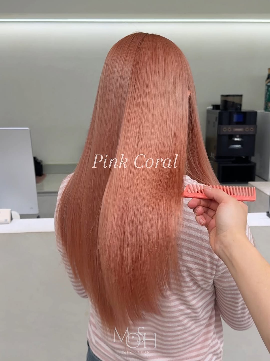 Photo by 모쉬 디자이너 냔 | 강남미용실 블랙빼기 브라운염색 백금발 in 강남 (Gangnam). May be an image of 1 person, blonde hair, braids, long hair and text that says 'Pink PinkCoral Coral ΜH RESAUGN R'.