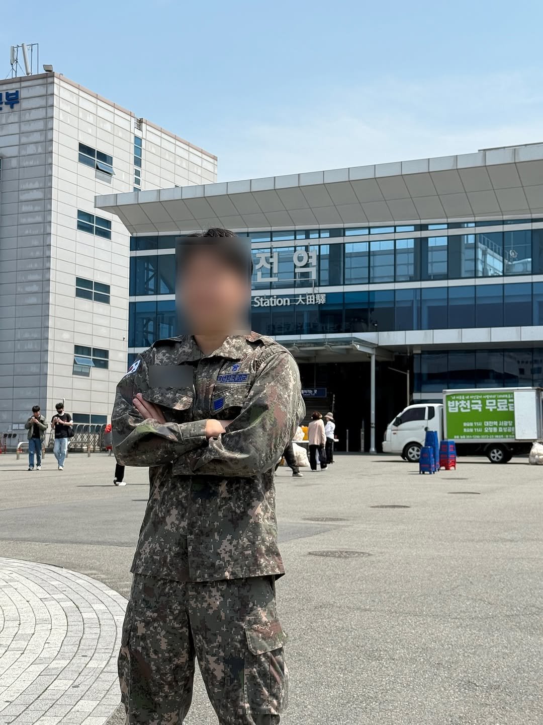 Photo by 마이 마인드 | 동기부여 글귀 책 명대사 명언 드라마명대사 on June 04, 2025. May be an image of military uniform.