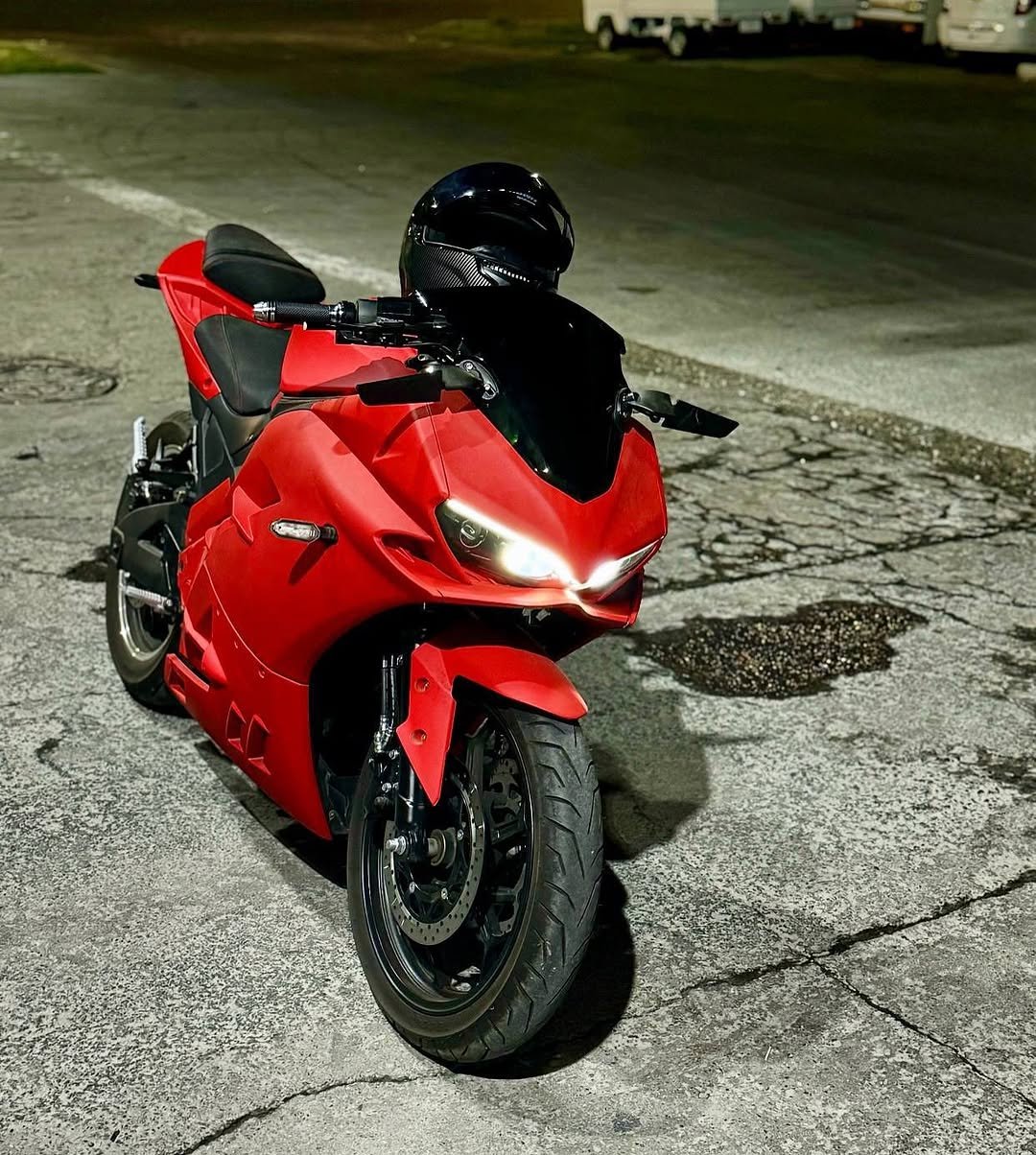 Photo by Moto savdo on October 05, 2025. May be an image of motorcycle, scooter and text.