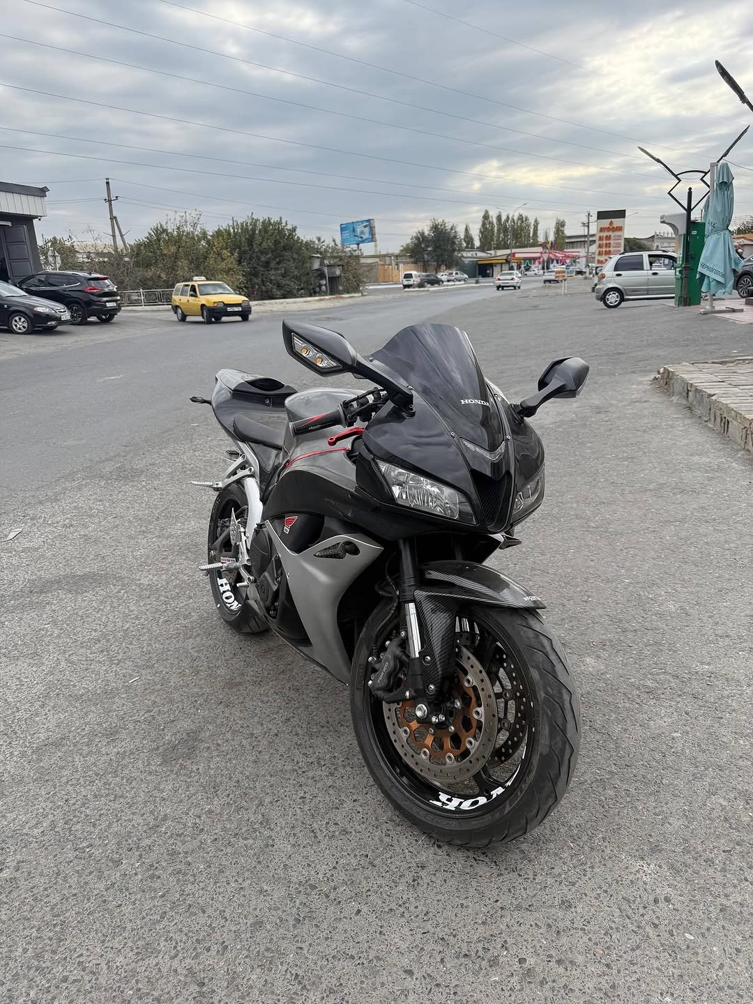Photo by Moto savdo on September 18, 2025. May be an image of motorcycle, scooter and text.