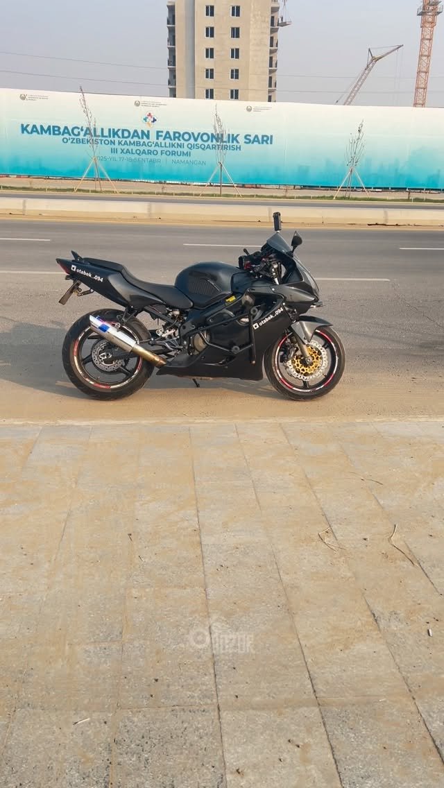 motobozor_uz 게시물 이미지: Honda sbr 600 rr f4i
Yili: 2004
Probeg: 42000...