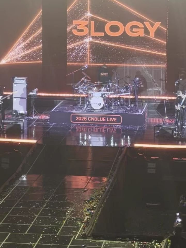 mr_kanggun 게시물 이미지: CNBLUE 콘서트에서 
나도 에.바.뛰. 해봄