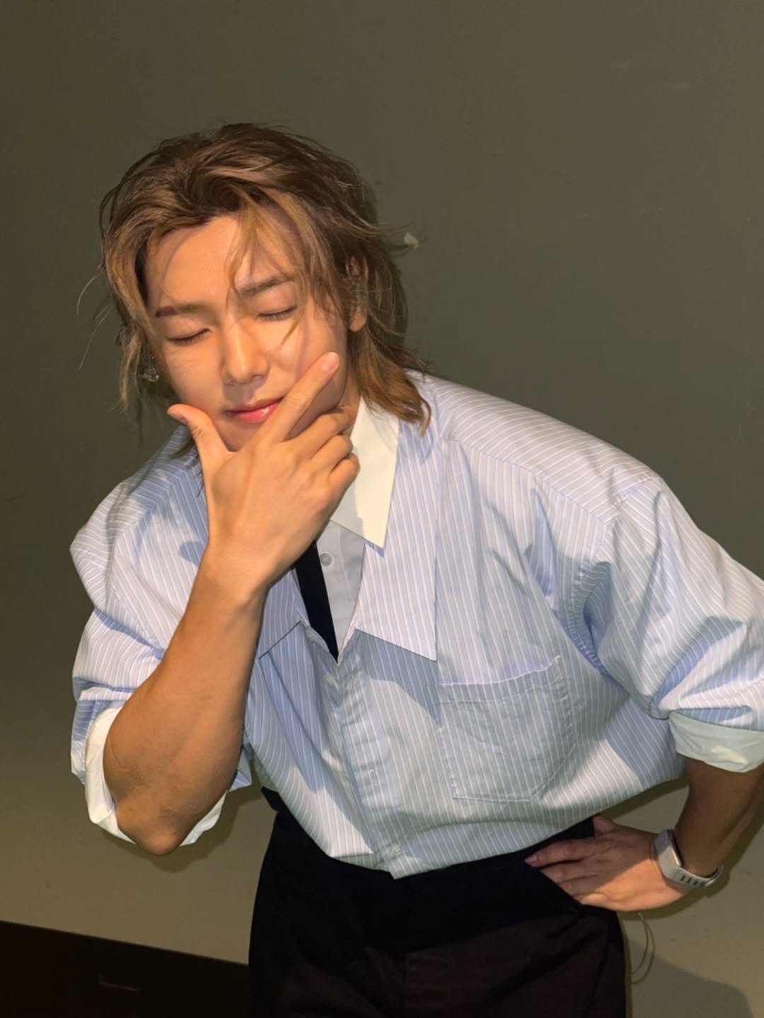 Photo by 강민혁 KANG MIN HYUK on November 24, 2025. May be an image of bolo tie and text.