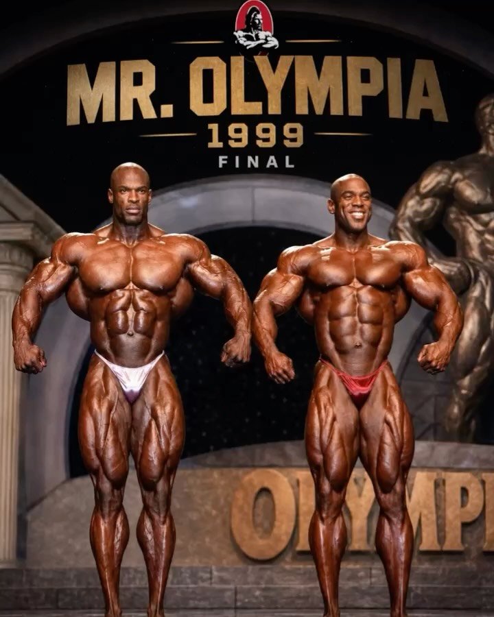 mrolympiallc 게시물 이미지: .
Battle  between legends 🏆
Mr.Olympia 1999...