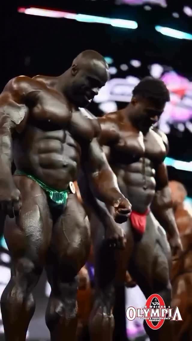mrolympiallc 게시물 이미지: Olympia Pose down! 
@andrewjacked ...