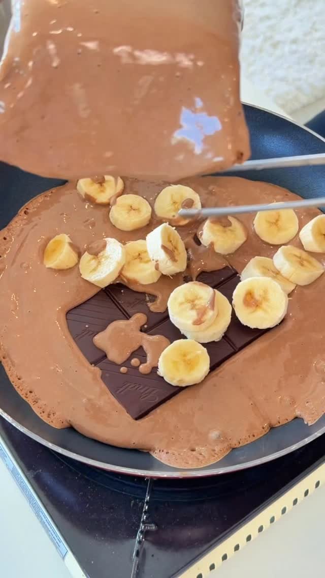 ms_shi_mr_he 게시물 이미지: Let’s Try the Viral Chocolate Pancake Hack 🍫🥞...