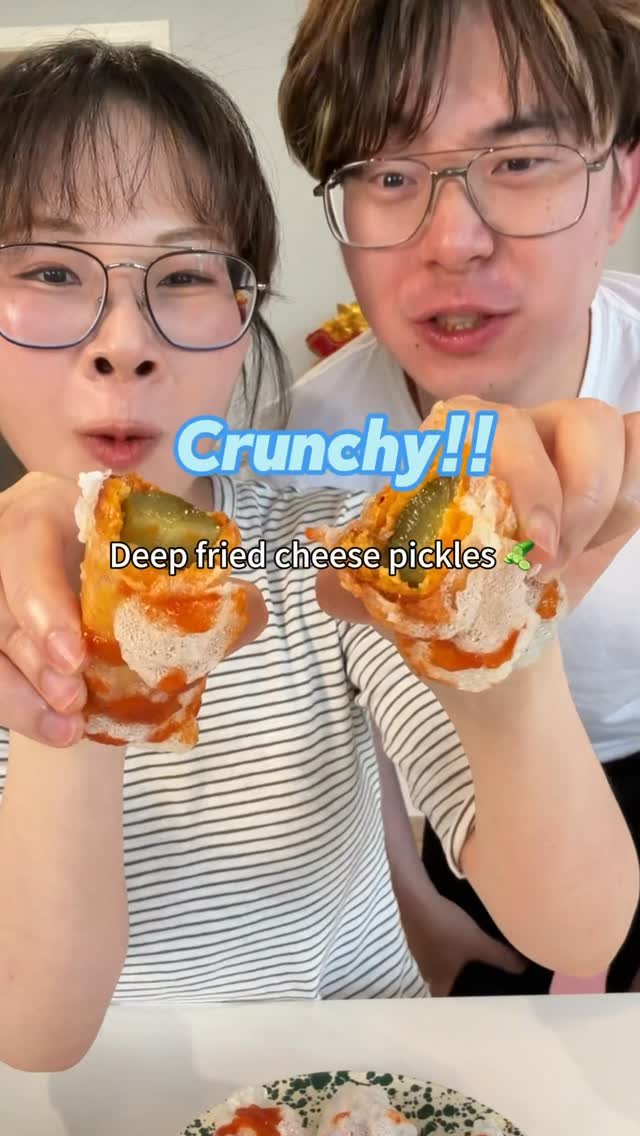 ms_shi_mr_he 게시물 이미지: Deep fried cheese pickles 🧀🥒 #snack #cooking...