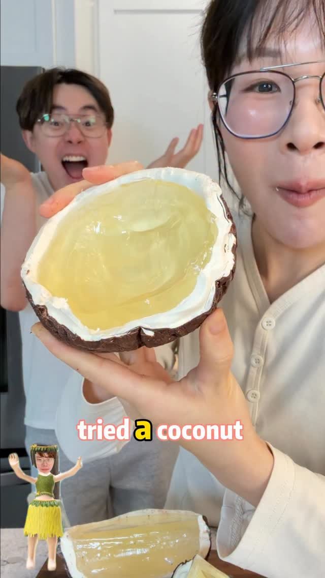 ms_shi_mr_he 게시물 이미지: Coconut with edible shell?! 🥥Let’s make a...