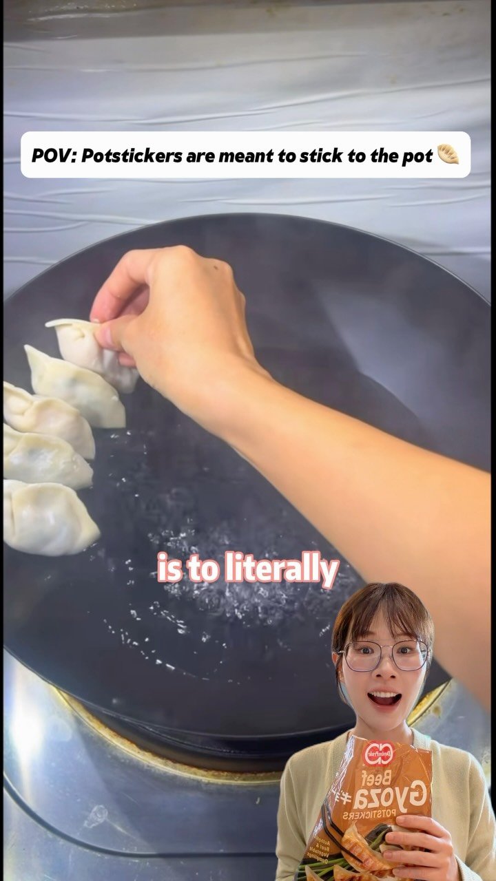 ms_shi_mr_he 게시물 이미지: The authentic way to cook potstickers 🥟 (This...