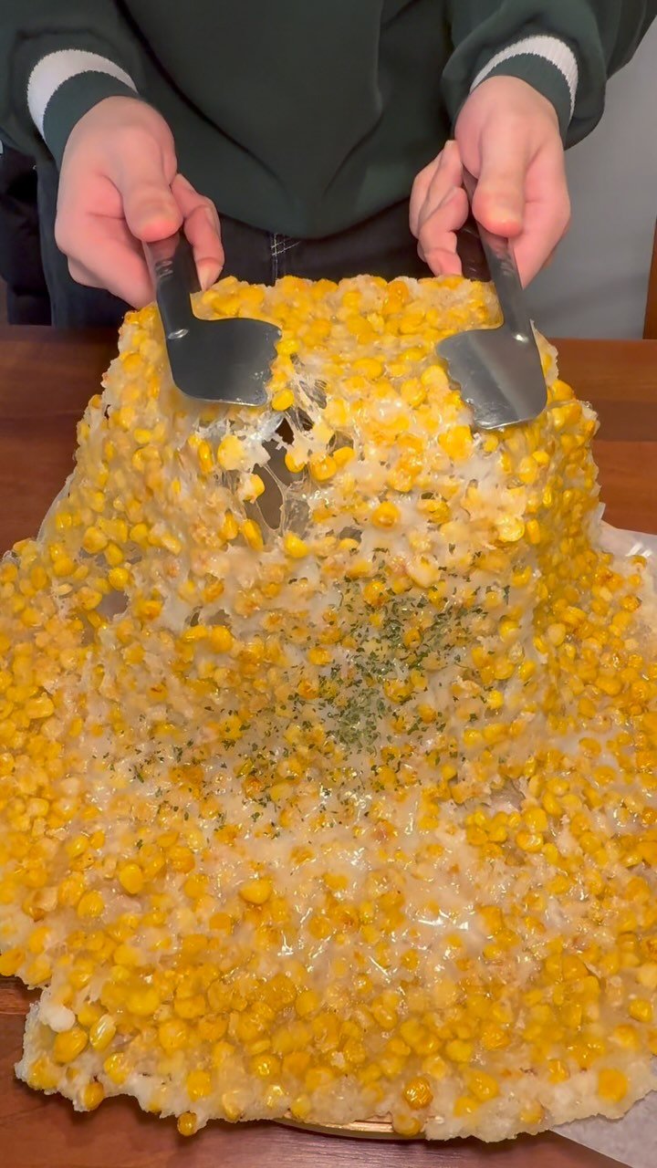 muckboeun 게시물 이미지: 오직 신도림에서만 먹을수있다 
한국 인심이란 이거다 대왕 옥수수전...