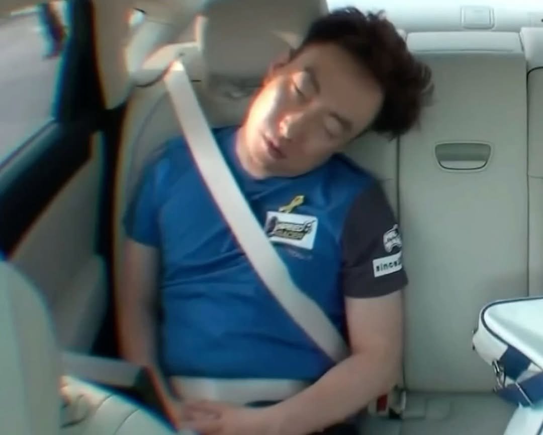 mudo_aka 게시물 이미지: 걍 이렇게 푸데푸데 자고싶음