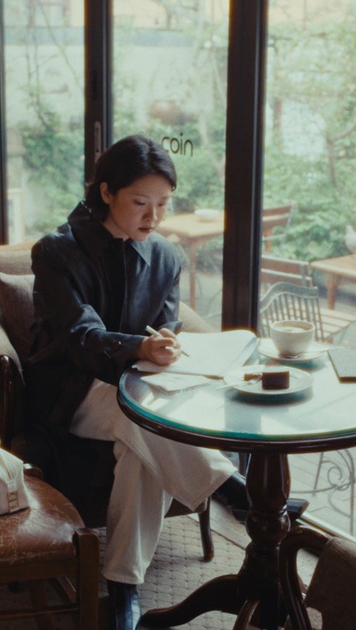 muguasu 게시물 이미지: 원고 작업을 집중적으로 해야하는 주간에는 카페를 자주 간다. 공간을 옮겨 다니며...