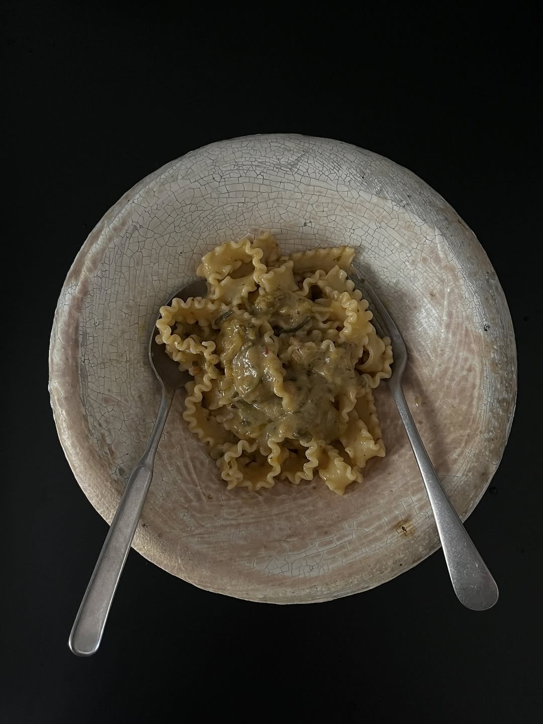 Photo by MUGUASU 무과수 on September 24, 2025. May be an image of pasta, plate and text.