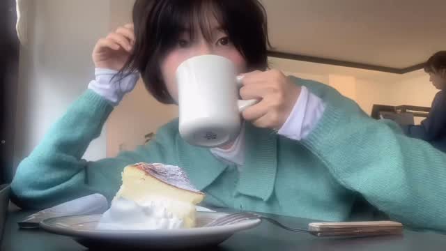 mum_gukhwa 게시물 이미지: 자연스러운 무드가 필요할때 ? #단발볼륨펌

너무 무겁고 답답한느낌이 싫을때...