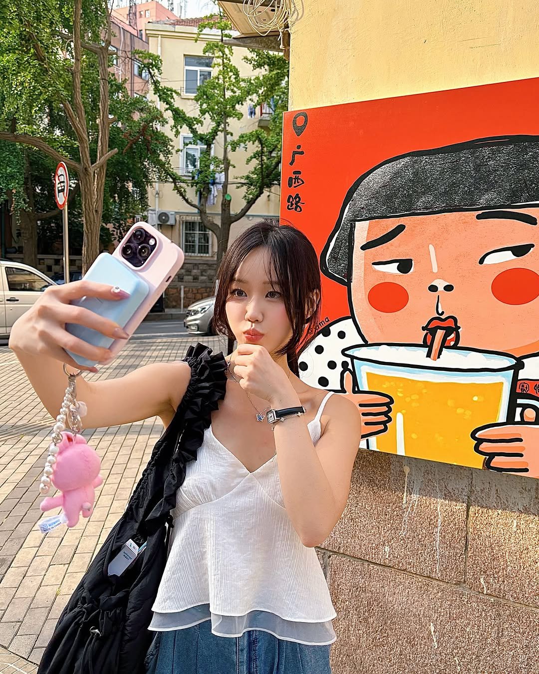 Photo shared by Kim Mumu on September 12, 2025 tagging @yeogastudio00. May be an image of 1 person, phone, cornflower and text.