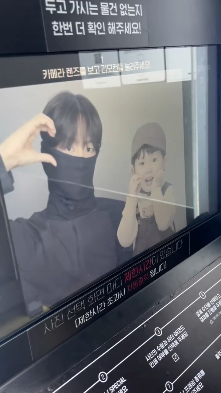 mung_0205 게시물 이미지: 이진아 삼촌이야ㅜㅜ🥺

#이진이 #사랑해 #photogray

*군 전역자이며, 코스프레용입니다.